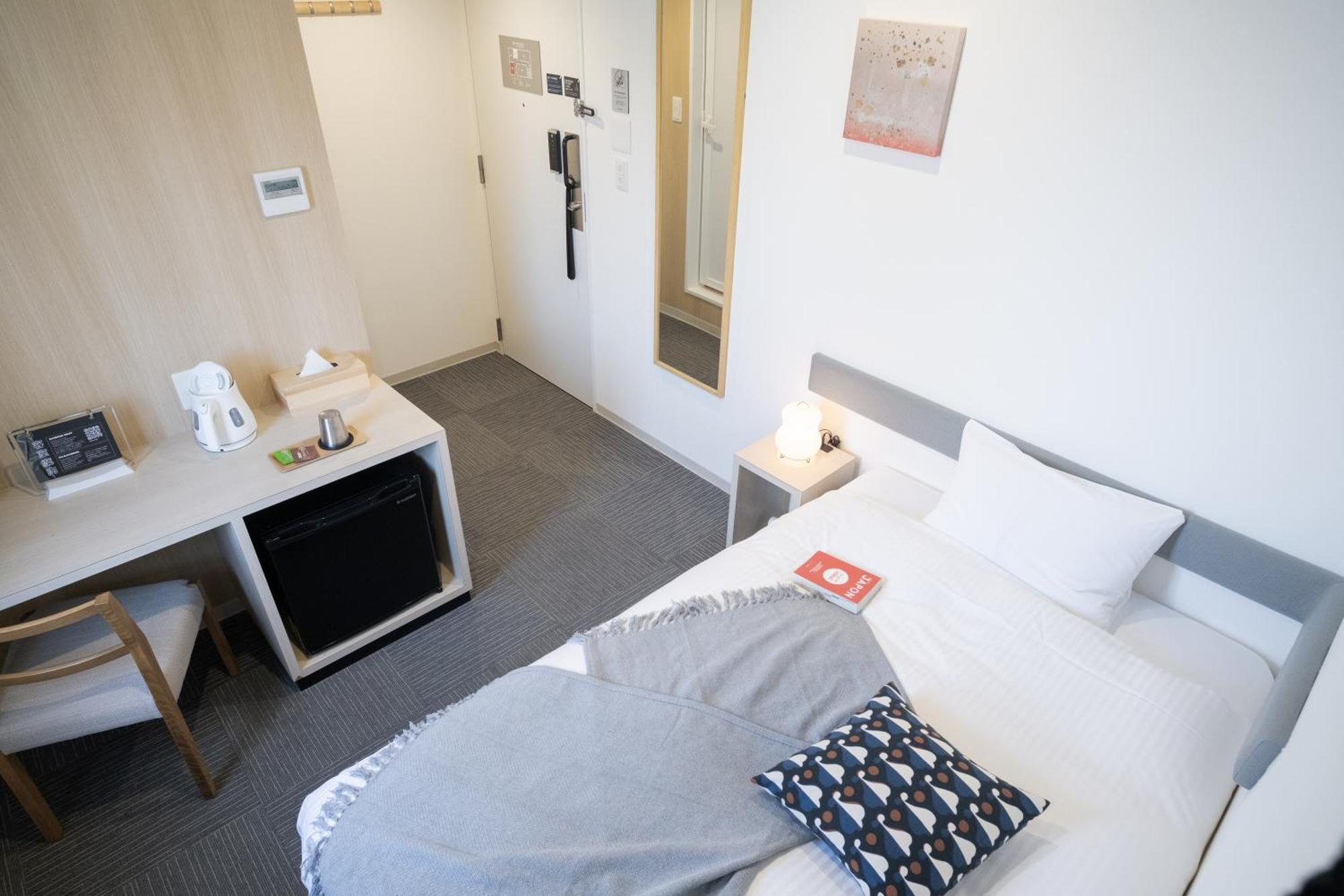 Wayfarer Matsu Hotel Осака Екстериор снимка