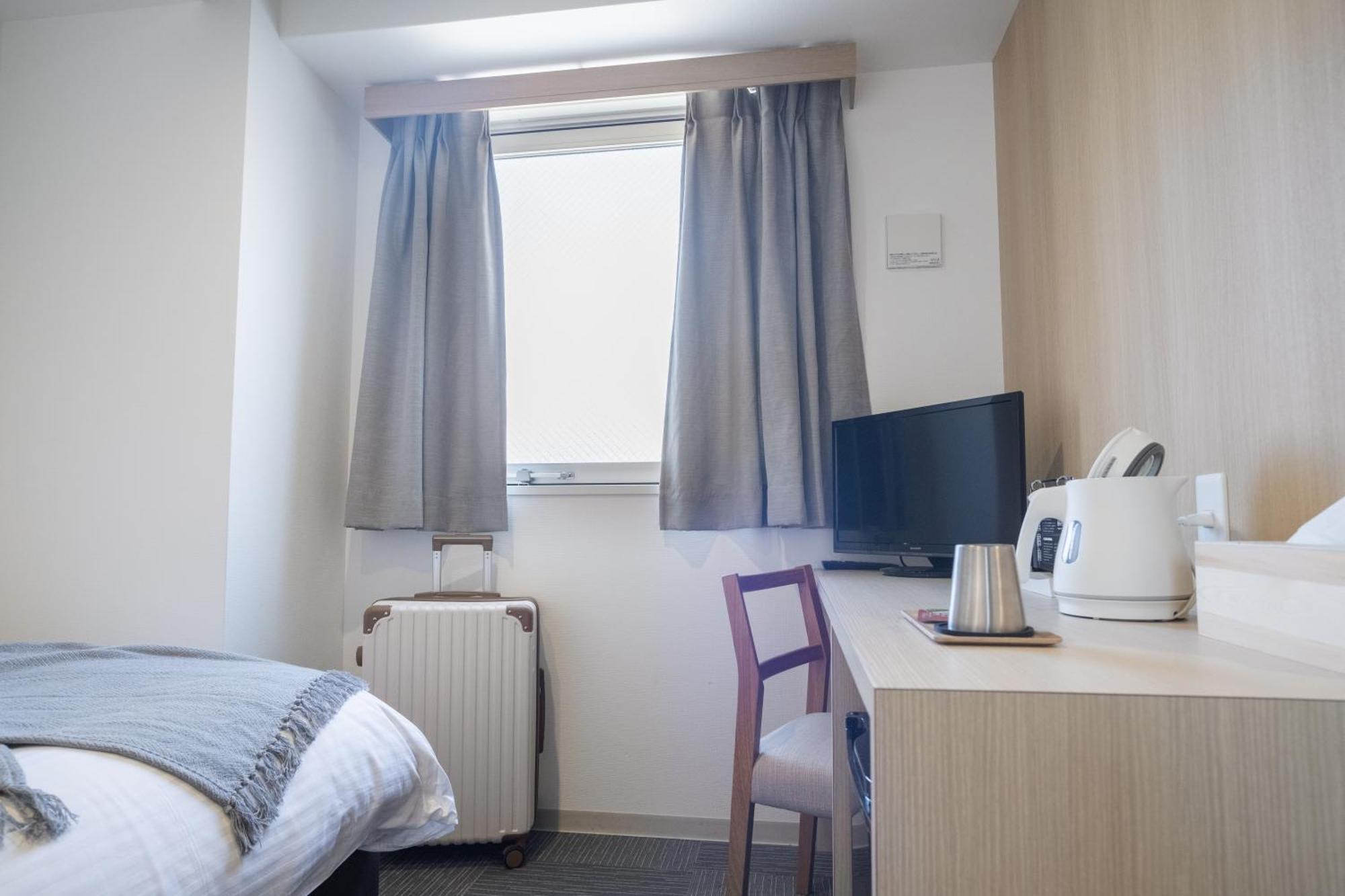 Wayfarer Matsu Hotel Осака Екстериор снимка